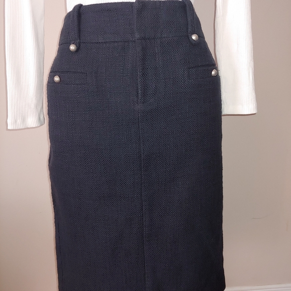 Club Monaco Pencil Skirt - Picture 2 of 8